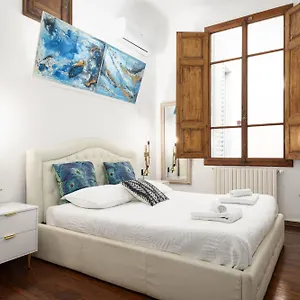 Strange Uncle Bed & Breakfast